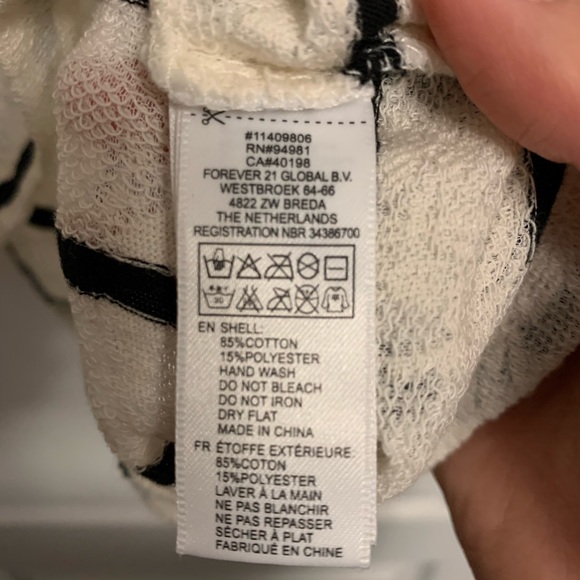 Forever 21 Black and White Striped Tee - Size S - Picture 3 of 4